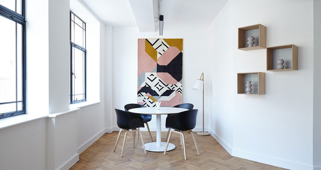render 3d di una stanza adibita come sala d'attesa, studio o sala da pranzo